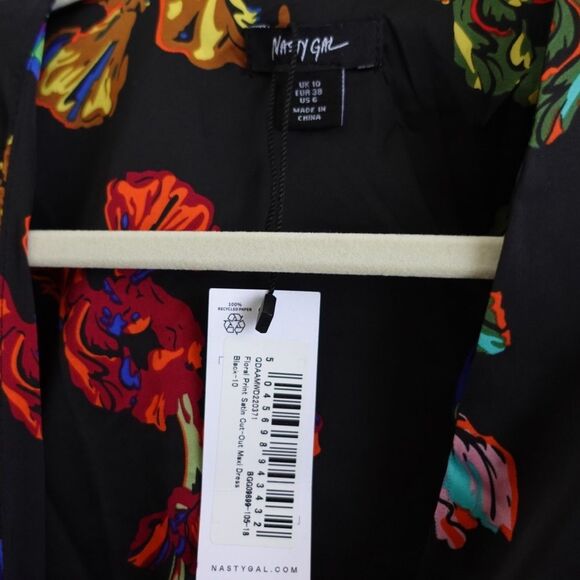 NWT NASTY GAL Floral Print Satin Cut-Out Maxi Dress - Picture 9 of 9